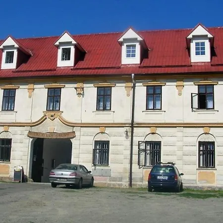 Valaskuv Grunt Hotel Bouzov