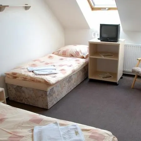 Valaskuv Grunt Hotel 3*