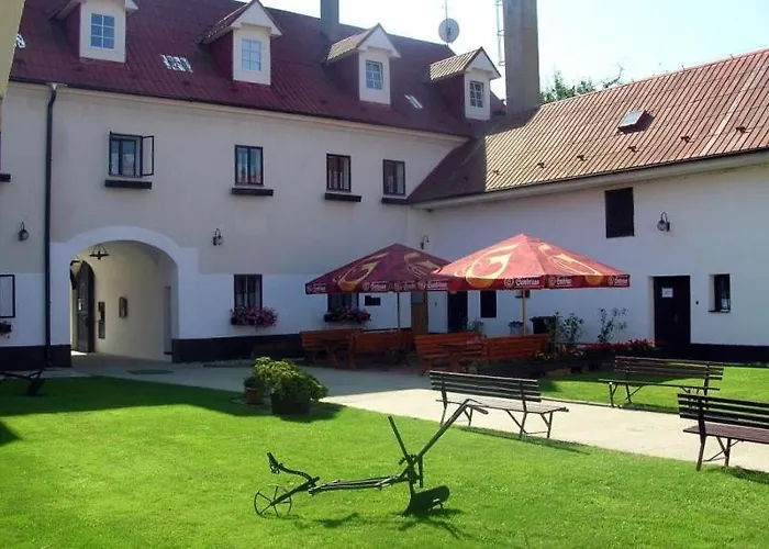 Valaskuv Grunt Hotel 3*