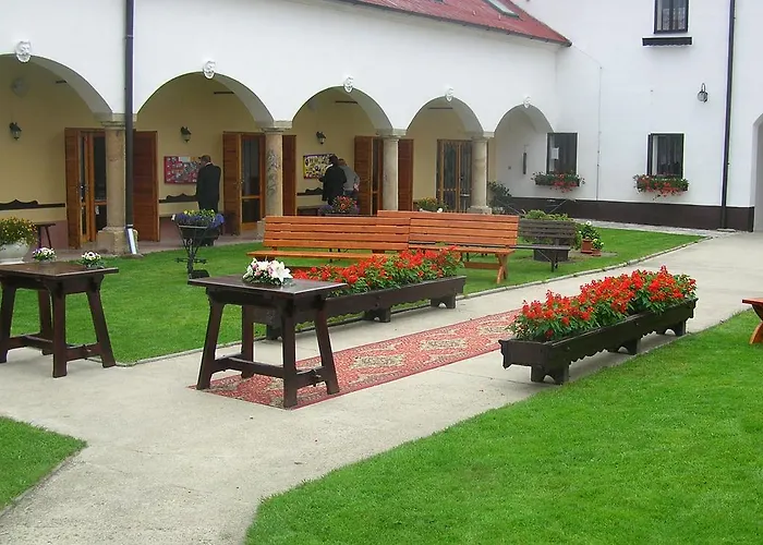 Hotel Valaskuv Grunt Bouzov