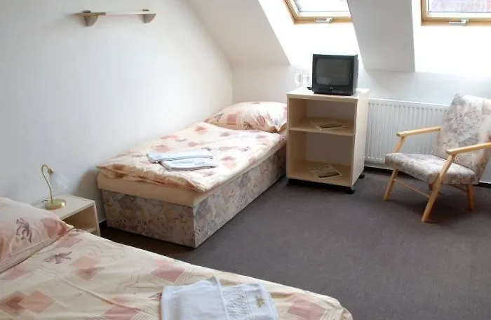 Valaskuv Grunt Hotel 3*